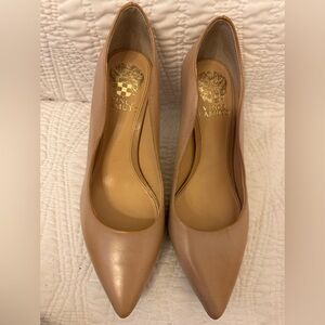 Vince Camino Beige Pumps Heels 👠 7M/37.5